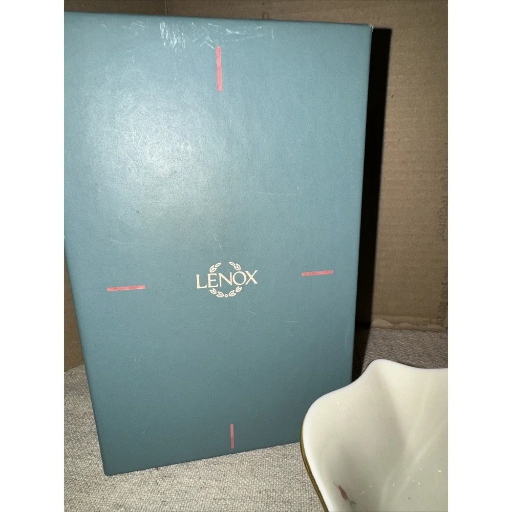 Lenox Holly & Berry Handled Basket Candy Dish Holiday Collection 24k‎ With Box